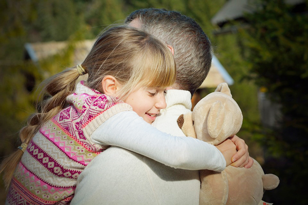 A lányos apák 10 aranyszabálya - Így neveld a kislányodat, hogy felnőttként talpraesett legyen és higgyen magában