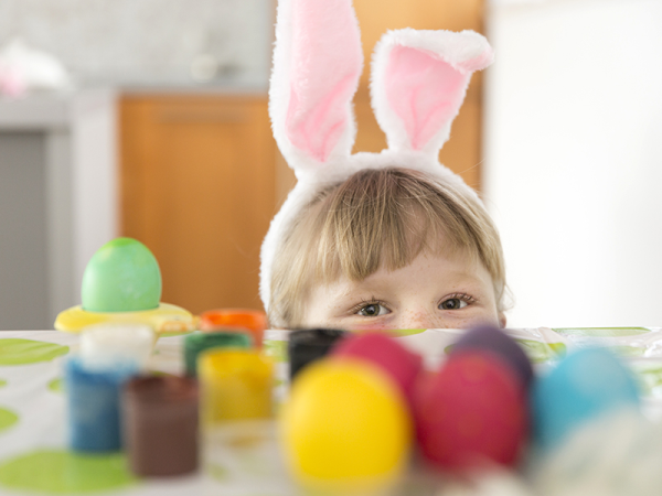 Húsvéti tojásfestés, tojásdíszítés a gyerekkel - 15 szuper ötlet a nagyi mindentudó könyvéből
