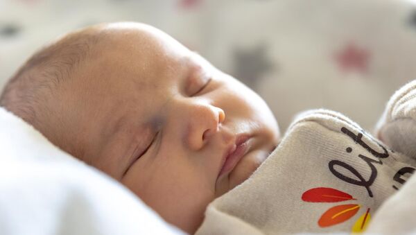 Drámaian csökken a magyar lakosság - Idén még a tavalyinál is jóval kevesebb baba született