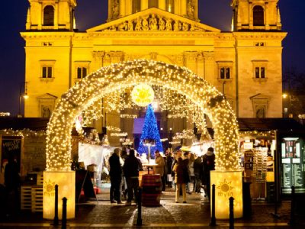 Adventi vásárok Budapesten 2016: 8 szuper hely, ahova vidd el a gyereket idén télen