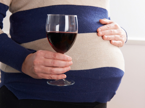 Terhesség alatti alkoholfogyasztás - nem csak a magzatot károsítja, de az ő leendő gyermekeit is! Erre jutott egy kutatás