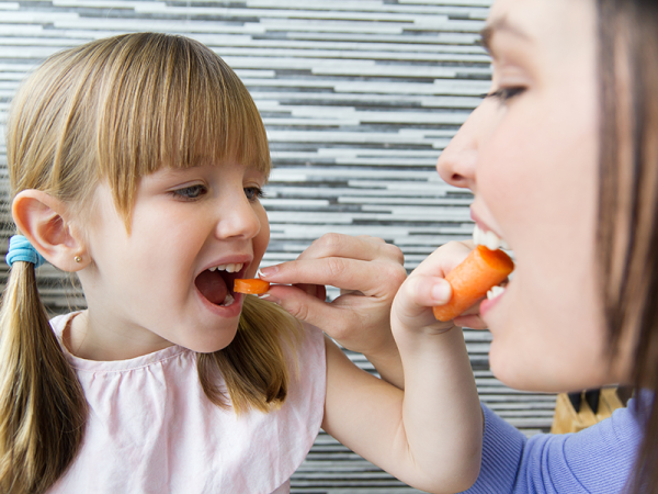 Mit egyen a gyerek? - Ez az alapvető különbség a felnőtt és gyerek étrend között! A Dietetikusok Szövetségének ajánlása