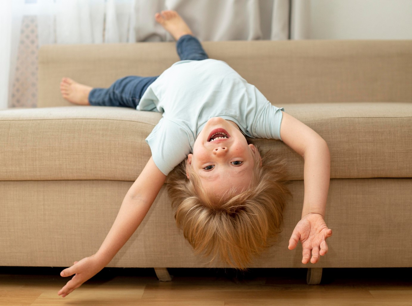 "Ha folyton izeg-mozog, nem figyel, akkor NEM rosszalkodik!" - Így ismerd fel a szenzoros ingerkereső gyerekeket