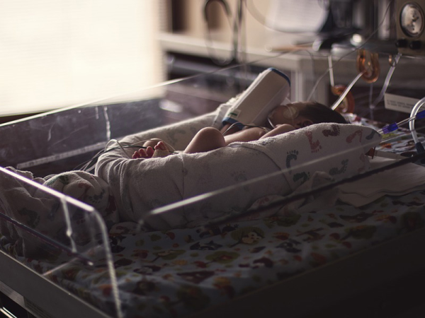 Szamárköhögés: két újszülöttet is kórházba kellett vinni a betegség miatt! - A szamárköhögés tünetei, kezelése