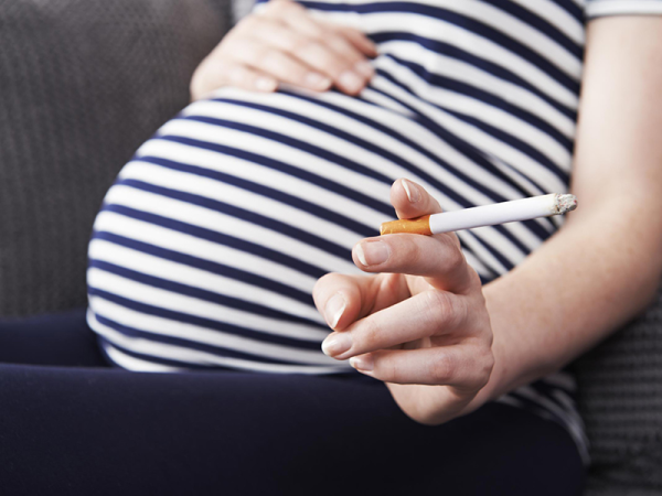 Terhesség alatti dohányzás: így károsítja a nikotin a magzatot! - 7 komoly probléma a babánál, amit a dohányzás okoz