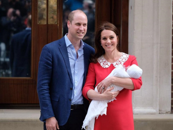 Itt vannak az első képek Katalin hercegné és Vilmos herceg 3. gyermekéről!