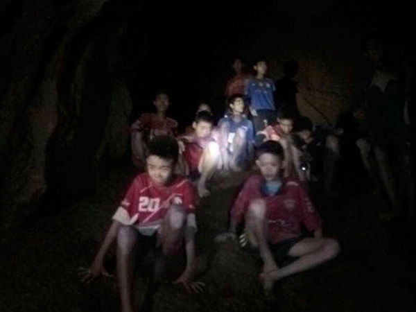 Ezért nem tudják, hogyan hozzák fel a thaiföldi gyerekeket a barlangból! - Már nem sok ideje maradt a mentőosztagoknak