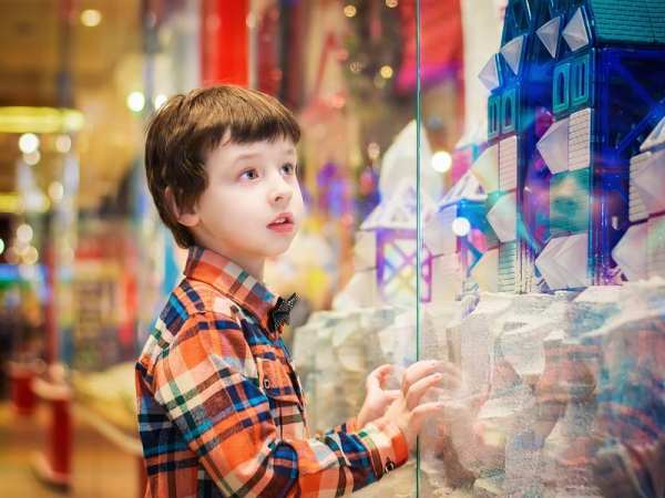 Csendes óra: így lehet könnyebb a bevásárlás, ha autista gyermekkel mész! Különleges dolgot vezetett be több áruházlánc