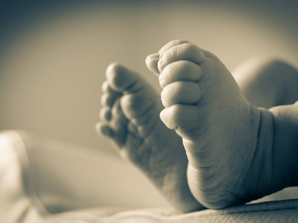 Olyan durván megrázta az apa a két hónapos kisfiát, hogy a csecsemő belehalt! - A kisgyermek sírása dühítette fel