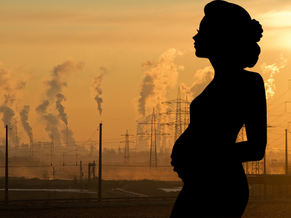 Így károsítja a magzatot a szennyezett levegő! Koromszemcséket találtak a várandós kismamák méhlepényében