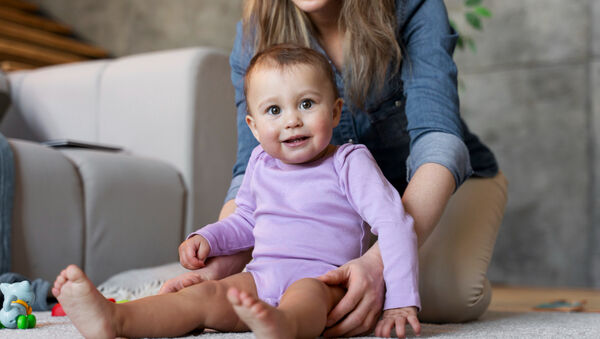 A baba ültetése - Mikor és hogyan ülhet a baba? Milyen gyakorlatok segítik az ülést?