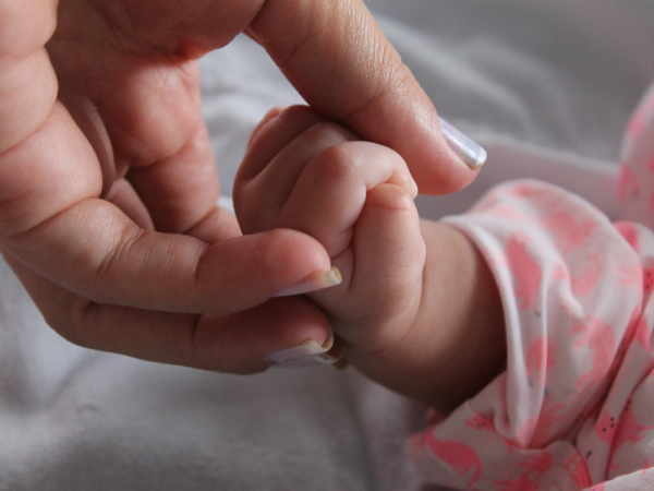 Újszülöttet hagytak a miskolci babamentő inkubátorban! - A kislánynak gyönyörű nevet adtak a kórház dolgozói