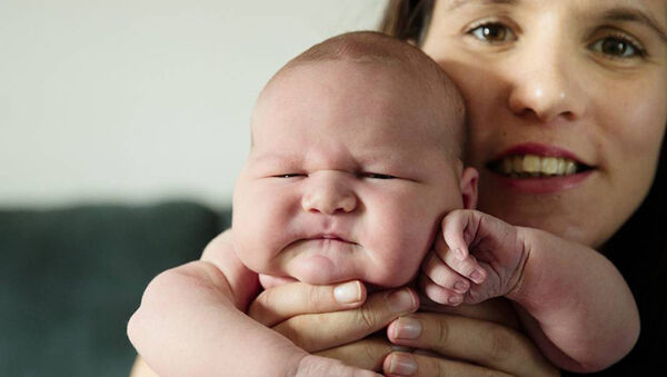 Óriásbébi született! A több mint 6 kilós kisfiút természetes úton hozta világra az anyukája - Fotók