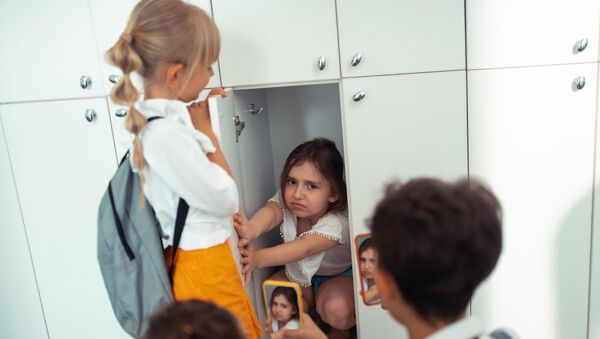 Bullying - Miért lesz egy gyerekből bántalmazó? Mit tehet a szülő, és mit tehet az iskola zaklatás esetén?