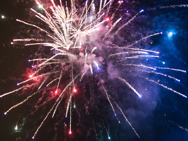 Tűzijáték 2020 szilveszter: Tilos lesz idén tűzijátékozni, petárdázni! - Mekkora büntetésre számíthat, aki megszegi az előírásokat?