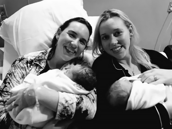 Különleges szüléstörténet: Ugyanabban a kórházban, 1,5 óra különbséggel szülte meg gyermekét két lánytestvér