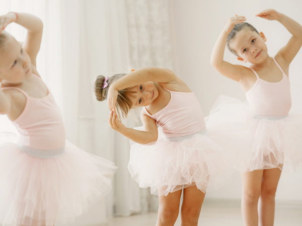 Legyél te is balerina: Ingyenes online videók, játékos gyakorlatok gyerekeknek - A Pécsi balett táncosaitól