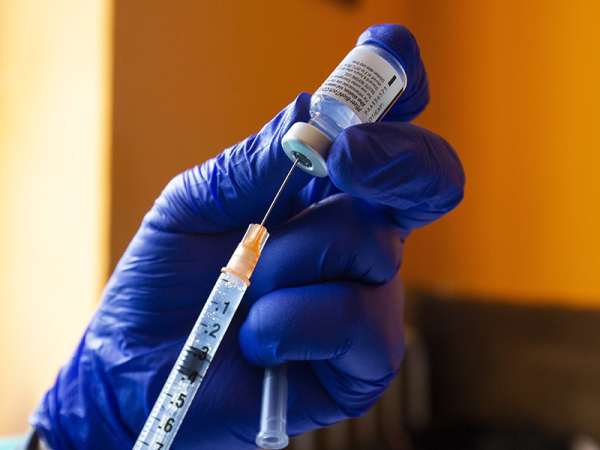 Covid elleni oltás gyerekeknek: Már 12 év alatti gyerekeken is teszteli vakcináját a Pfizer és a BioNTech