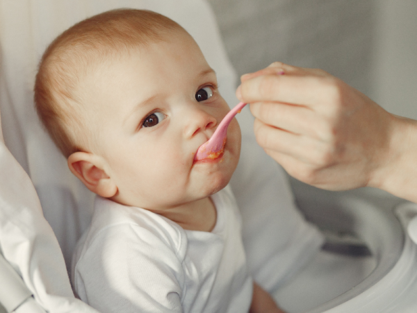 D-vitamin, kalcium, vas gyerekeknek: Ezt rontja el legtöbb szülő a kisgyermekek táplálásában!