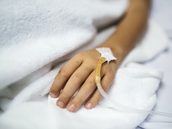 Koronavírus: Egyre több gyerek kerül kórházba a Covid brit mutánsa miatt - Jön a negyedik hullám?