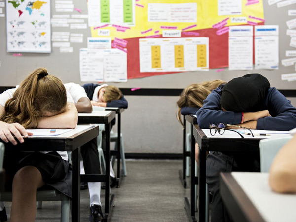 Magyar Alvás Szövetség: Fontos lenne, hogy 8:30 előtt ne kezdődjön el a tanítás a diákoknak - Mit okoz a kevés alvás?