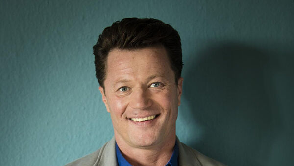 Gyermeket vár Stohl András és felesége: Babapocakos fotóval jelentették be az örömhírt