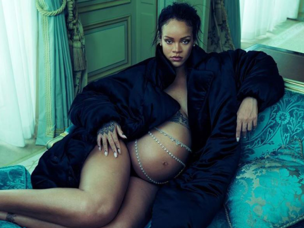 Rihanna anya lett! - Megszületett a 34 éves énekesnő első gyermeke