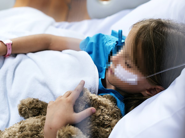Eutanázia: 12 évesnél fiatalabb halálos beteg gyerekeknél is engedélyeznék a kegyes halált Hollandiában
