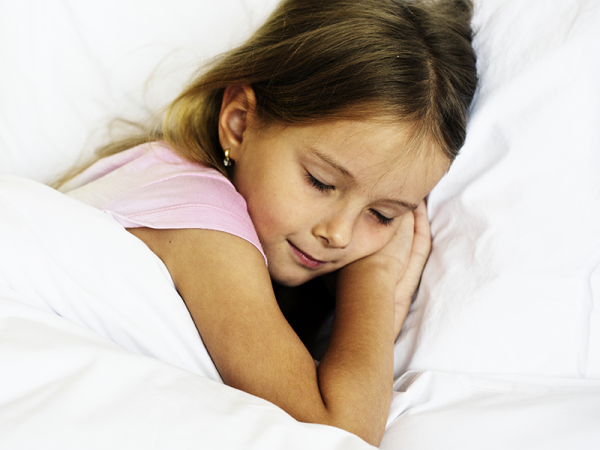 Alvásigény 6-12 éves gyerekeknél: Ezért baj, ha a gyermeked kevesebb mint 9 órát alszik éjjelente