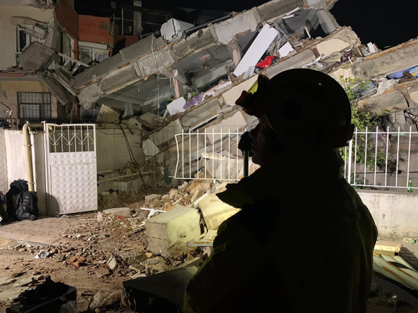 Törökország földrengés: 21 embert, köztük 5 gyereket mentettek már ki a romok alól a magyar mentőcsapatok
