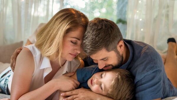 Adamis Anna: Tanítsd meg a gyerekeket - Gyönyörű vers a szülői feladatokról minden anyukának és apukának