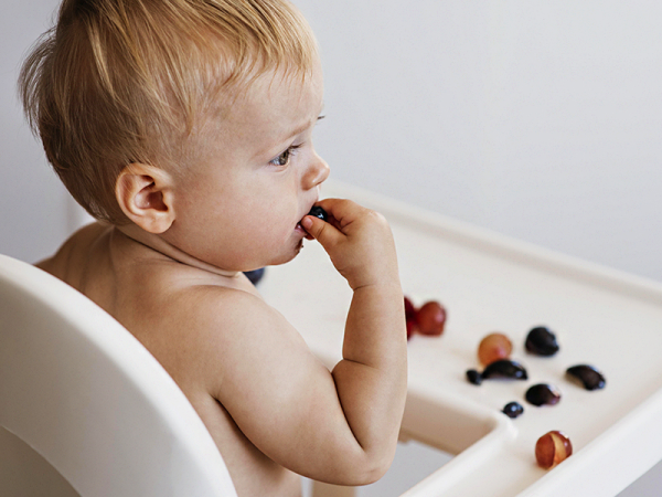 Hozzátáplálás: Tápláló és vitamindús őszi gyümölcsök - Mikortól adhatod a babának? Dietetikus tanácsai