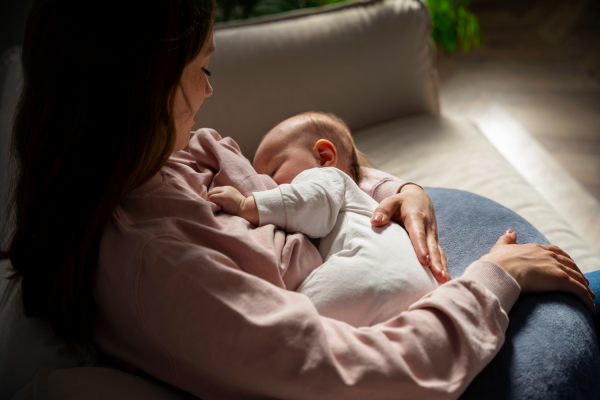 Szoptatás - Miért fontos a babának, milyen pozitív hatásai vannak?