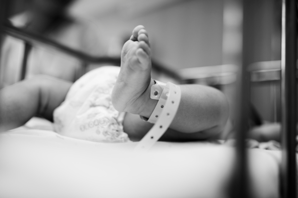 Tragédia - Két kismama halt meg a nyíregyházi kórházban, szobatársak voltak