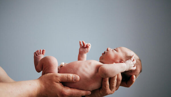 Koraszülött babák fejlesztése Tunyogi módszerrel
