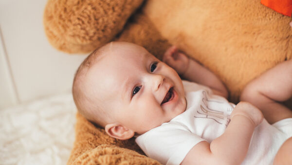 Ha lassan fejlődik a csecsemő, segíthet a táplálásterápia