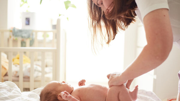 Kisbabával otthon - bizonytalanság, fáradtság, kimerültség, párkapcsolati problémák