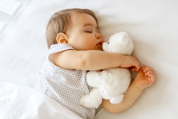 Hogyan lehet elaltatni a babát kevesebb, mint egy perc alatt?